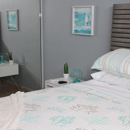 Mar Azul Bay View Apartment โบเคโรน ภายนอก รูปภาพ